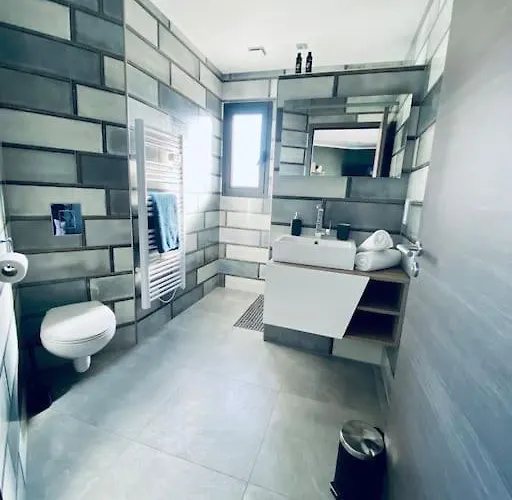 T2 « boheme » Avec Spa… Apartmán *