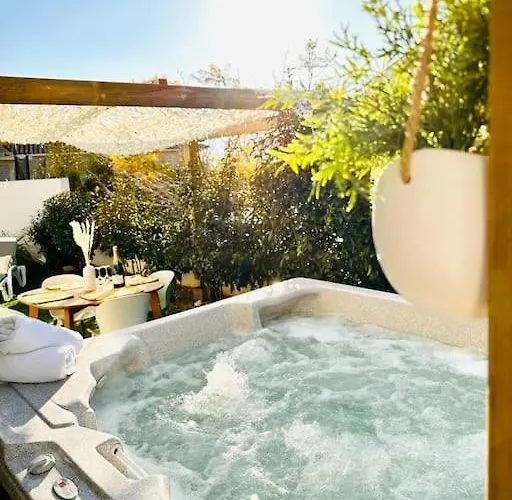 T2 « boheme » Avec Spa… Apartmán